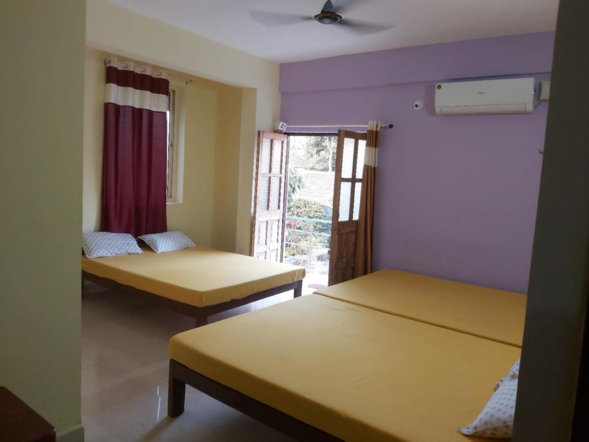 Calangute Pristine Hotel Exterior photo